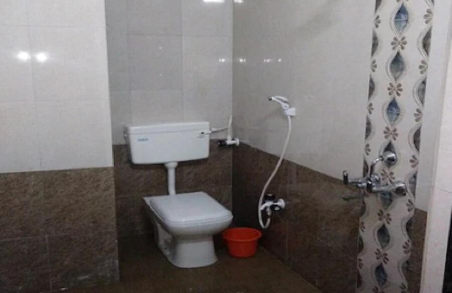 Hotel Manasi Inn Сатара Екстер'єр фото