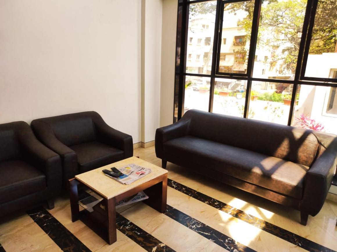 Hotel Manasi Inn Сатара Екстер'єр фото